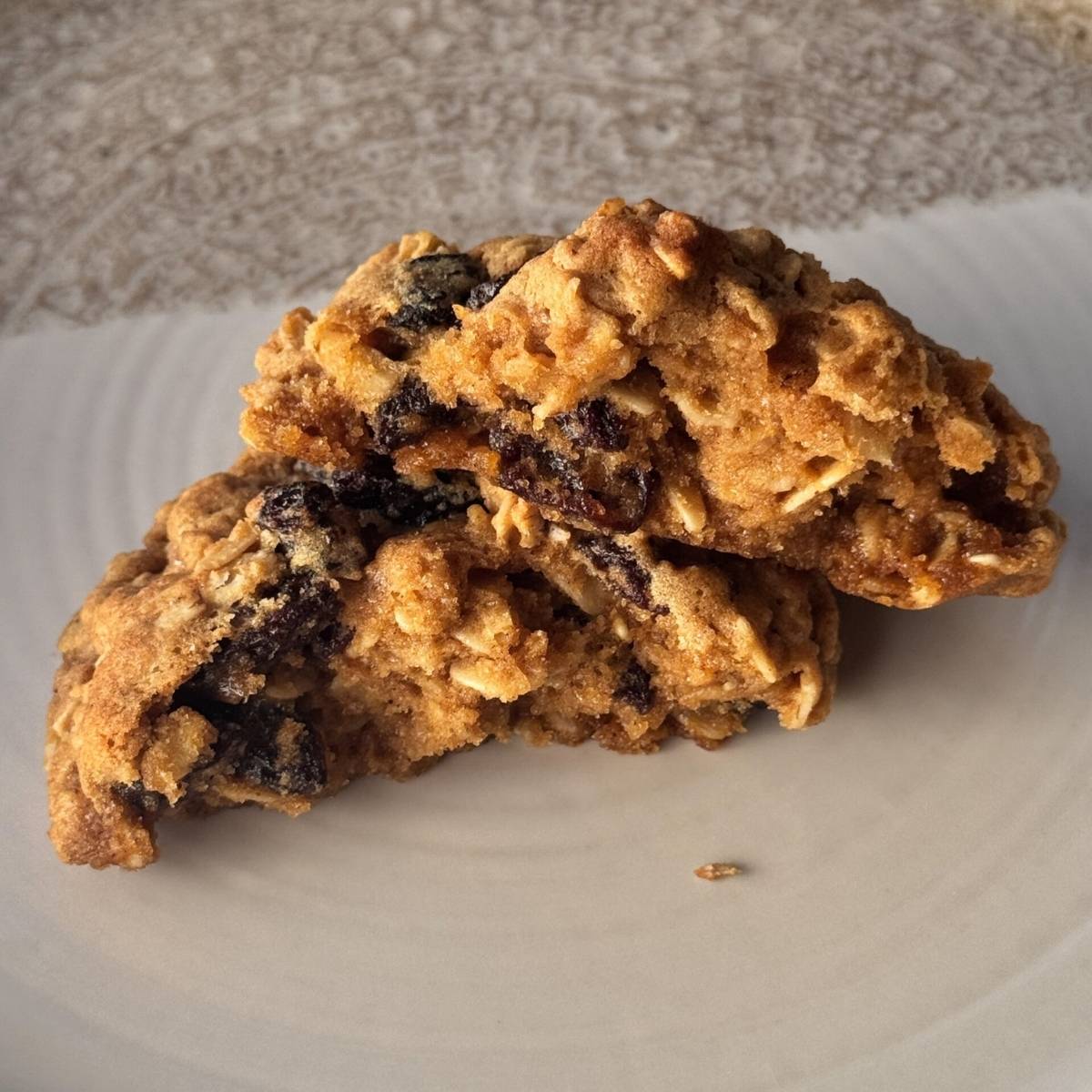 oatmeal raisin cookies split in half