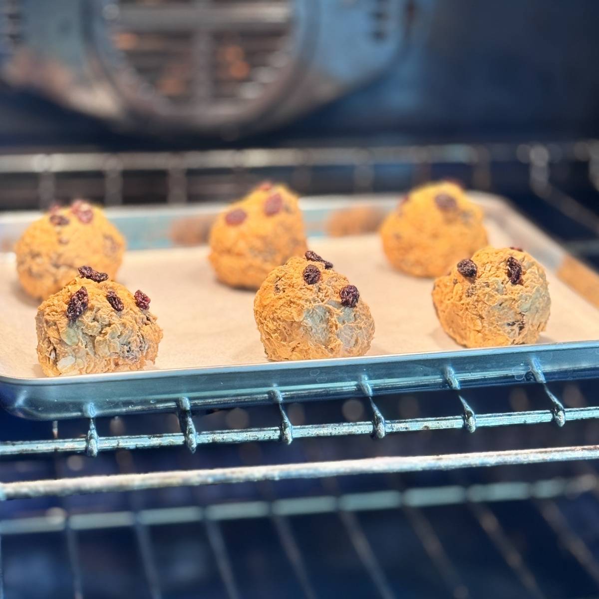 baking the oatmeal raisin cookies