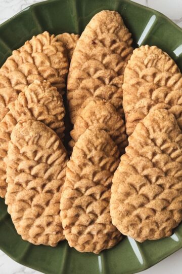 Gingerbread Molded Cookies