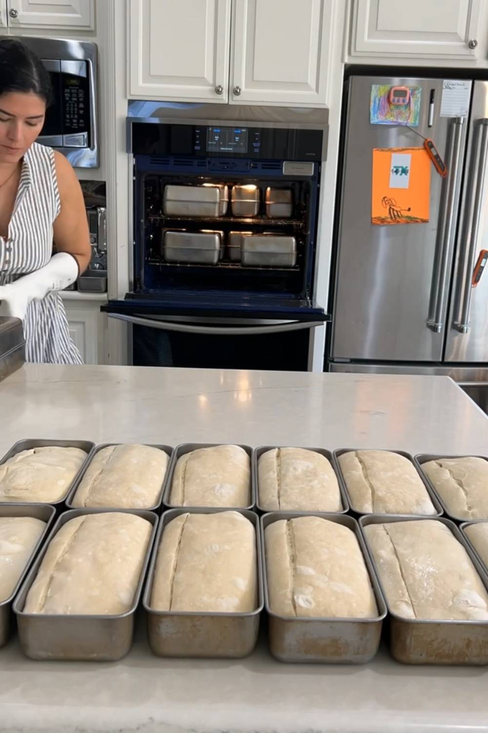 baker using the two pan method