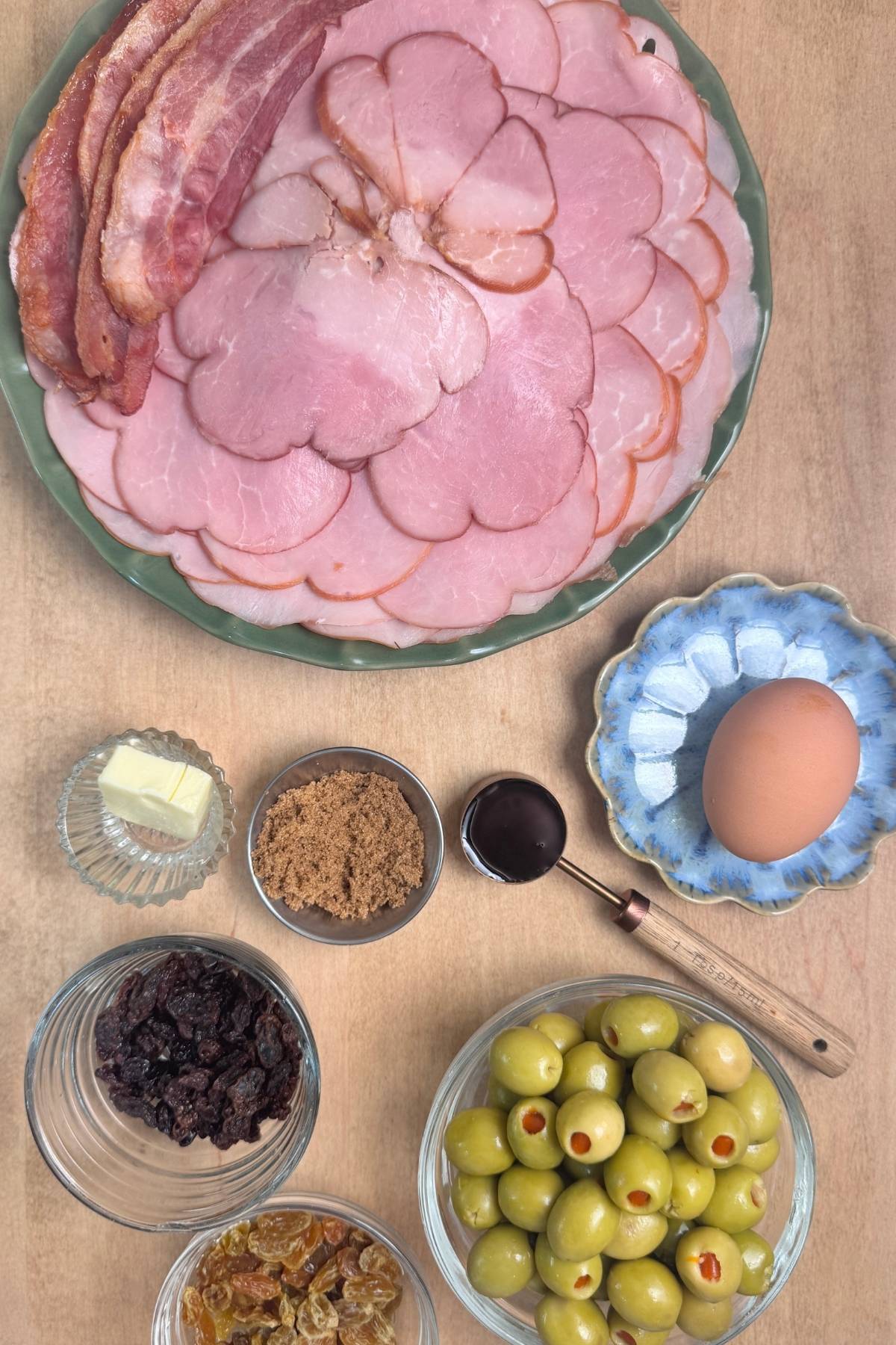 Ingredients for the filling of Sourdough Pan de Jamon