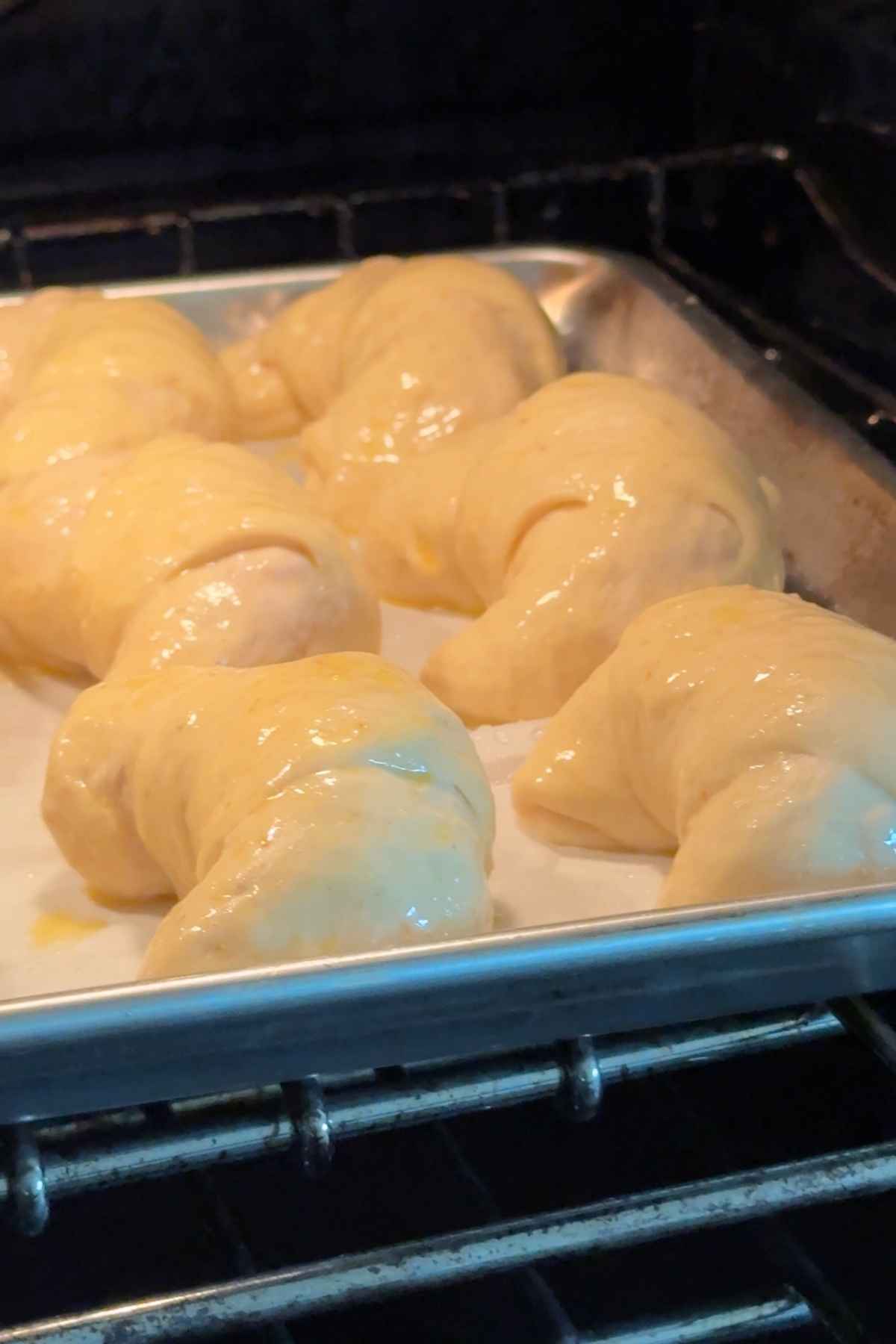 baking Cachitos de Jamon - Harm Horns